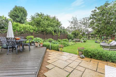 5 Colston Avenue, Carshalton, SM5 2PH