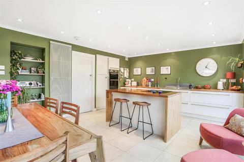 5 Colston Avenue, Carshalton, SM5 2PH