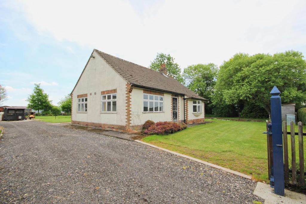 Southburn Road, Kirkburn, Driffield 2 bed detached bungalow £190,000