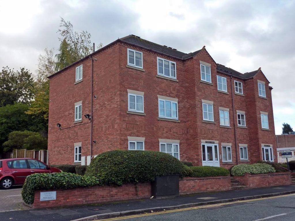 Parkfield Road, Stourbridge 2 bed apartment £600 pcm (£138 pw)