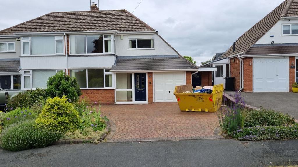 Stevens Road, Stourbridge, West Midlands 3 bed semidetached house £