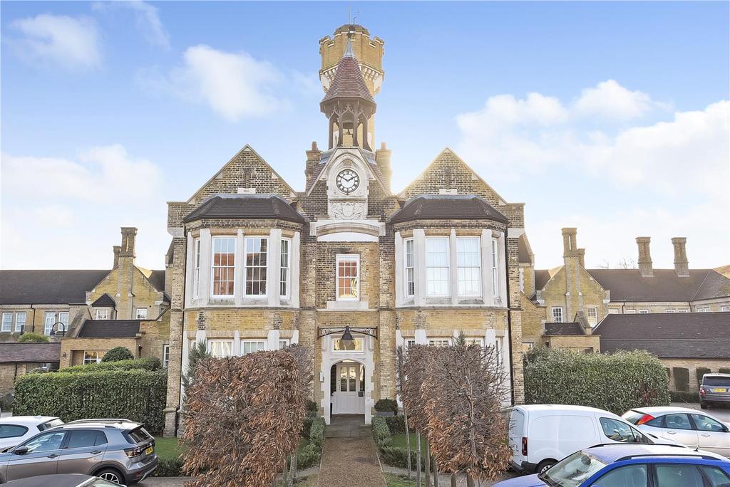 Chapel Drive, Dartford 2 bed penthouse £385,000