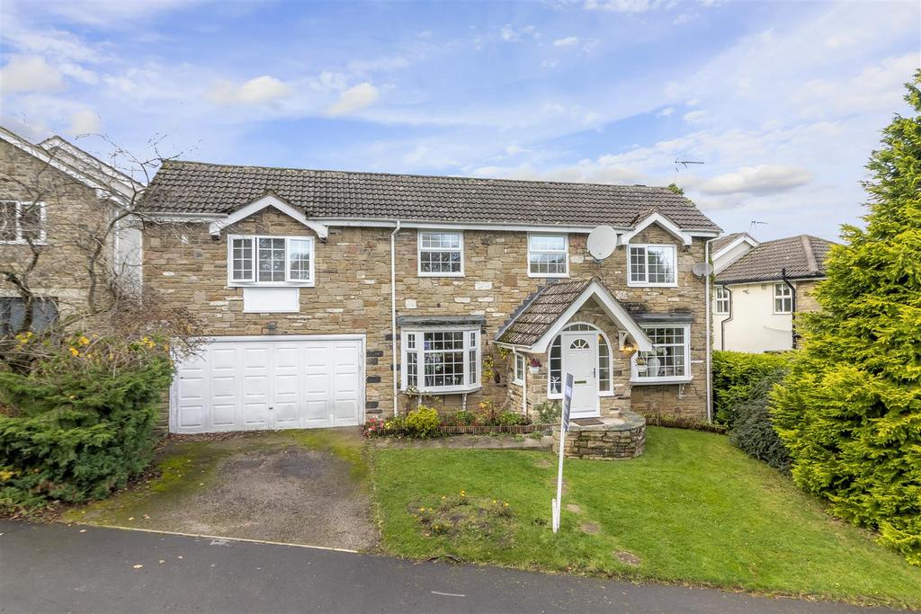 Hall Rise, Bramhope 5 bed detached house - £545,000