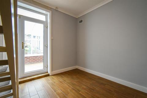 4 Hazel Grove, Knuzden, Blackburn, BB1 3NB