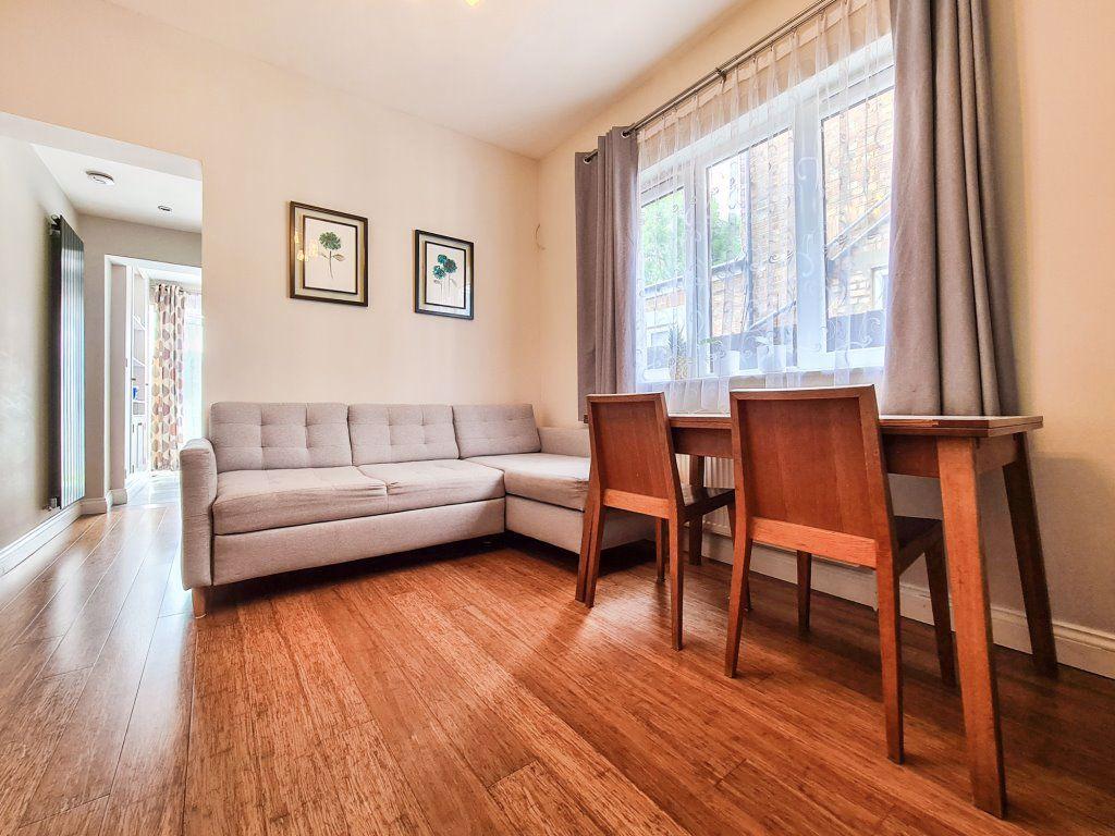 2 Double Bed Flat in Balfour Grove, Whetstone N20 2 bed flat £1,400