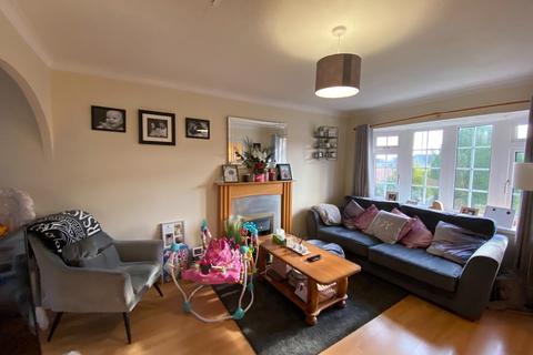 4 Maplin Drive, Huddersfield, HD3 3GT