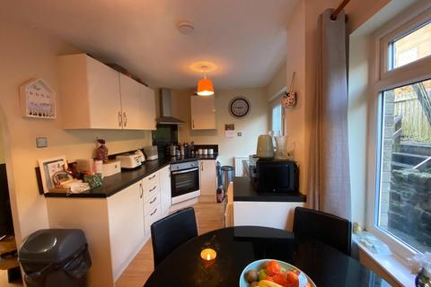 4 Maplin Drive, Huddersfield, HD3 3GT