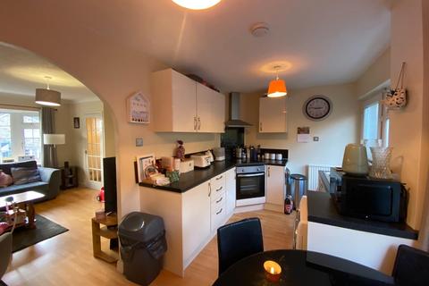 4 Maplin Drive, Huddersfield, HD3 3GT