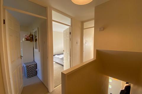 4 Maplin Drive, Huddersfield, HD3 3GT