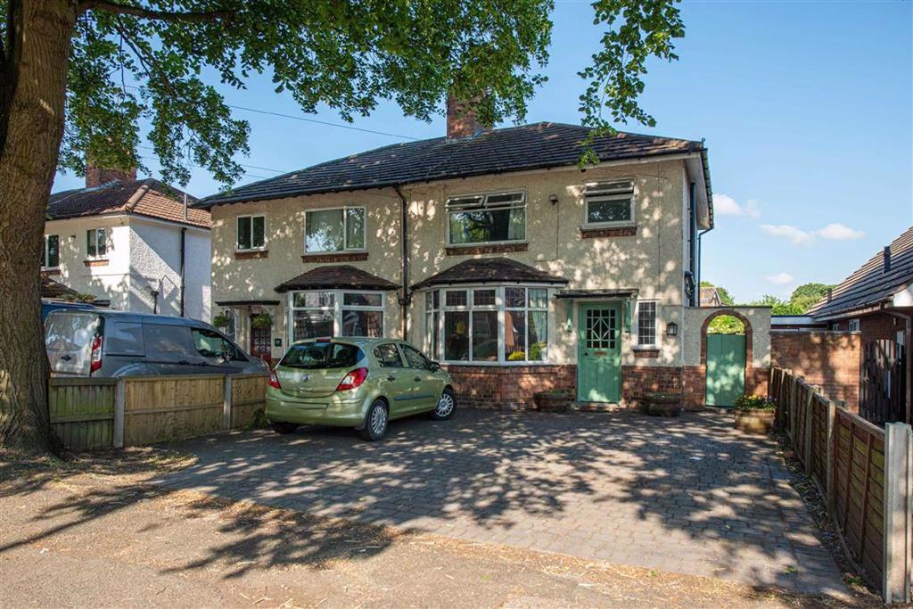 Millstone Lane, Nantwich, Cheshire 3 bed semidetached house £250,000