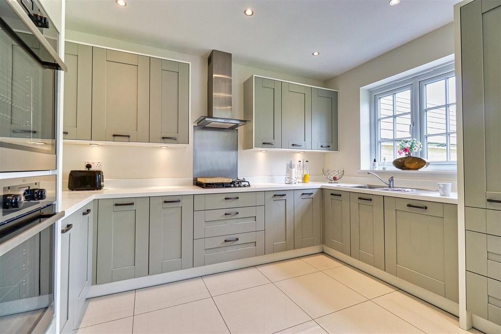 Dining kitchen