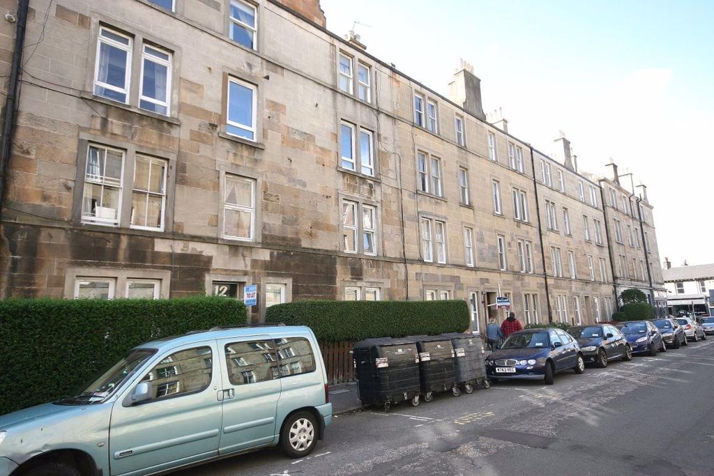 Caledonian Place, Edinburgh 3 bed flat £1,500 pcm (£346 pw)