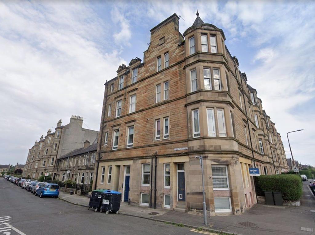 DARNELL ROAD, TRINITY, EH5 3PL 2 bed flat £1,100 pcm (£254 pw)