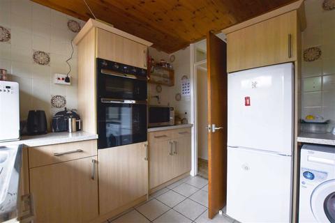 56 Fallowfield, Wellingborough, NN9 5YY