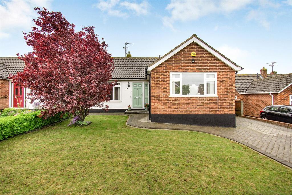 Westway, Coxheath, Maidstone 2 bed bungalow - £350,000