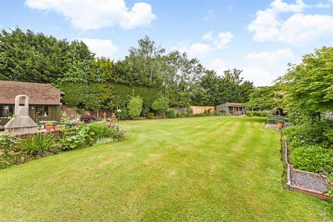 Cedar End Eastergate Lane, Eastergate, Chichester, PO20 3SJ
