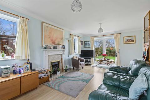 5 Dennes Mill Close, Wye, Ashford, TN25 5DR