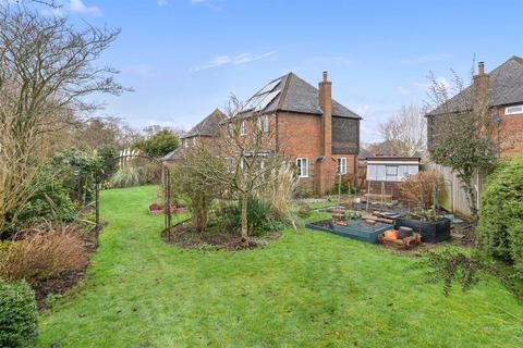 5 Dennes Mill Close, Wye, Ashford, TN25 5DR
