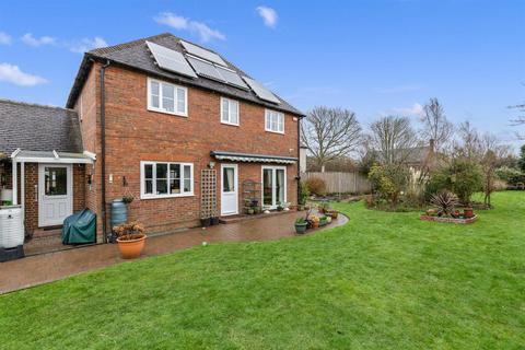 5 Dennes Mill Close, Wye, Ashford, TN25 5DR