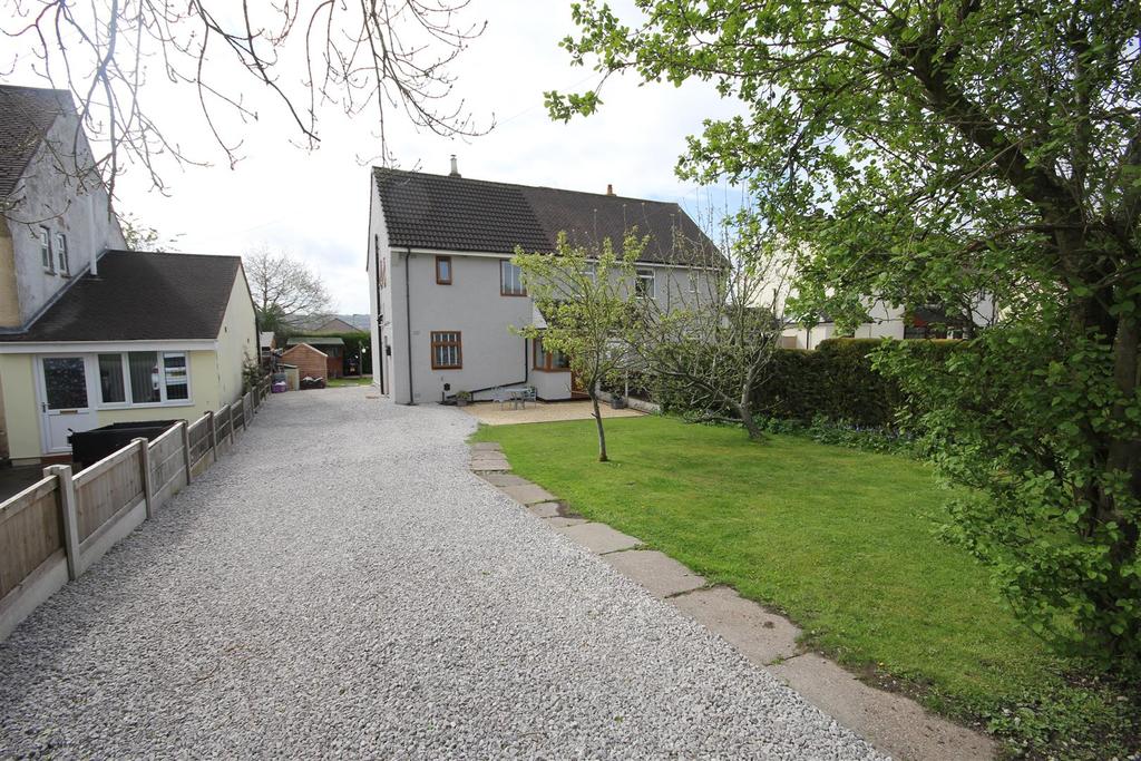 6 Hammersley Hayes Road, Cheadle 2 bed semidetached house £175,000