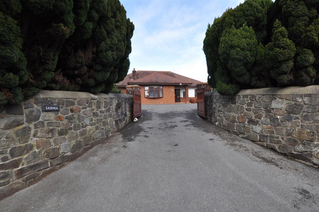Sarnia, College Road, Carmarthen 3 bed detached bungalow £395,000
