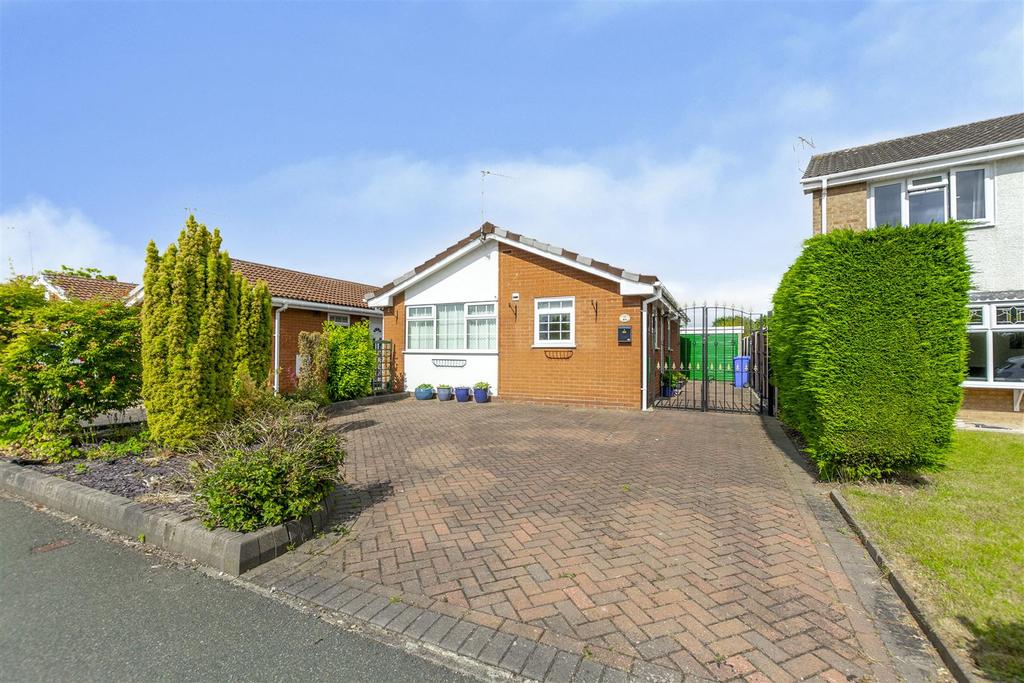 Cheviot Road, Long Eaton 2 bed detached bungalow for sale £210,000