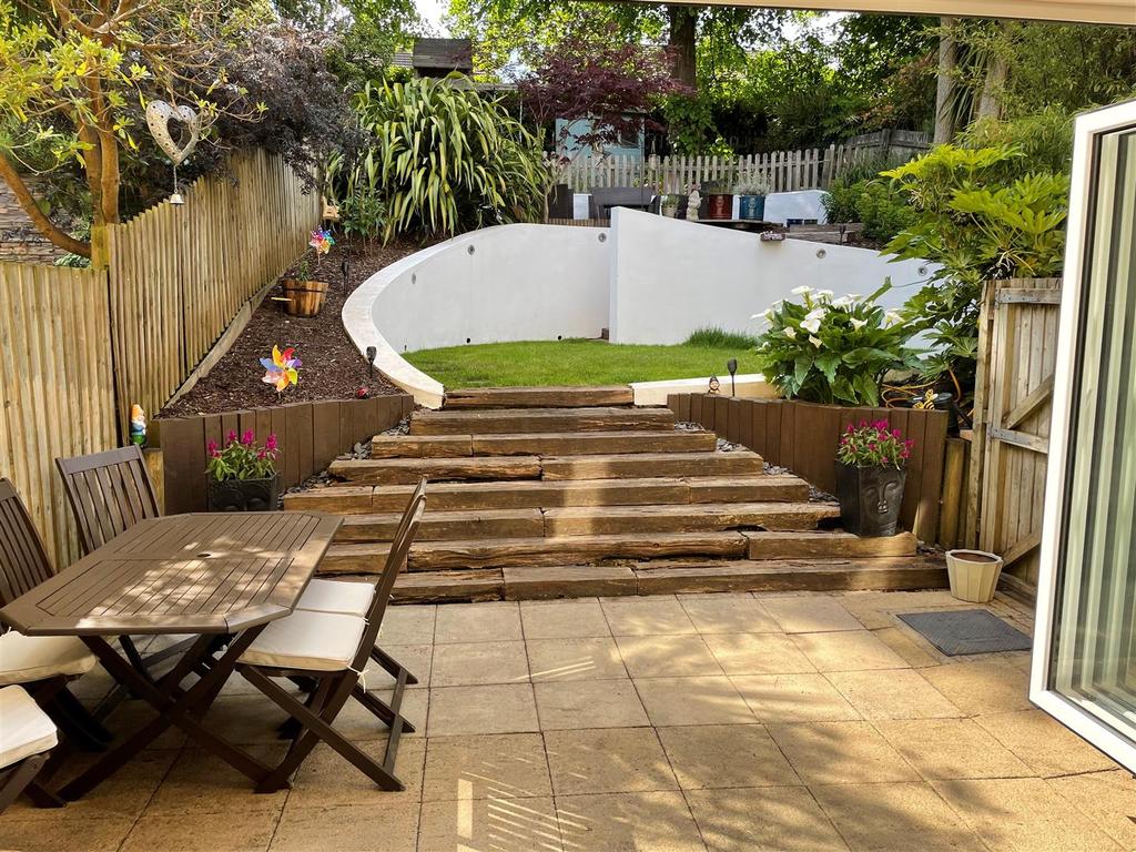 Sally Hill, Portishead 5 bed townhouse £475,000