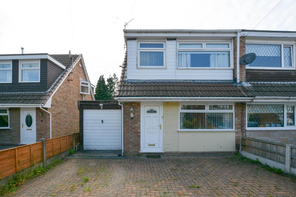 Sturton Avenue, Marus Bridge, Wigan... 3 bed semidetached house £150,000
