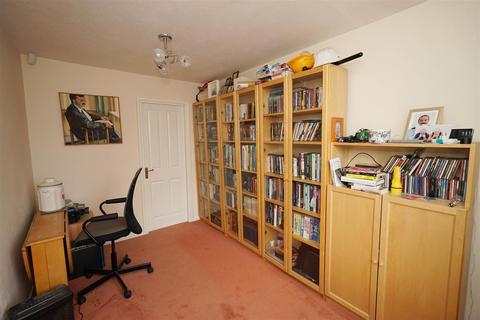 6 Fryent Close, Blackrod, Bolton, BL6 5BU