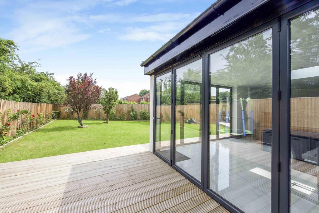 Meadow Hill, New Malden, KT3 5 bed end of terrace house £975,000