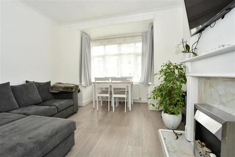 20 Doris Avenue, Erith, DA8 3ND