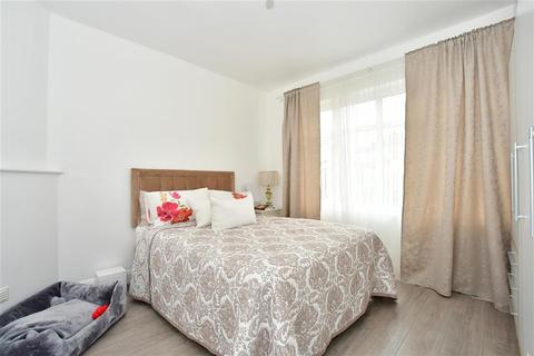 20 Doris Avenue, Erith, DA8 3ND