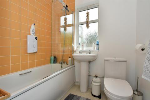 20 Doris Avenue, Erith, DA8 3ND