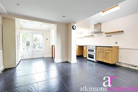 21 Gresham Close, Enfield, EN2 7AP