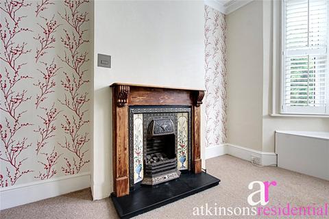 21 Gresham Close, Enfield, EN2 7AP