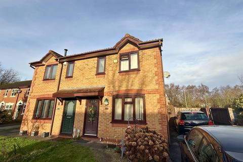 3 bedroom semi-detached house to rent, Honeysuckle Close, Manchester, M23