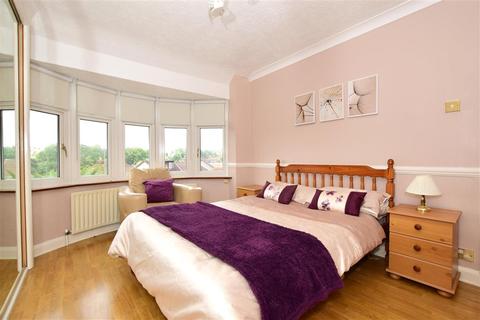 94 Barnehurst Avenue, Bexleyheath, DA7 6QB