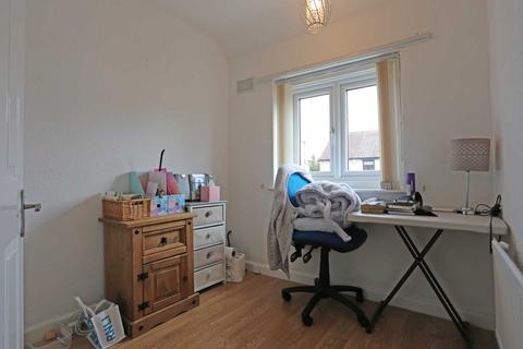 12 Edward Road, Romford, RM6 6UH