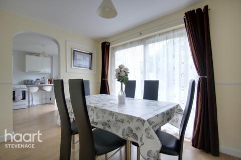 53 The Willows, Stevenage, SG2 8AW