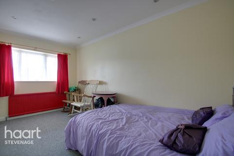 53 The Willows, Stevenage, SG2 8AW