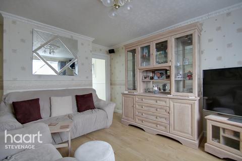 53 The Willows, Stevenage, SG2 8AW