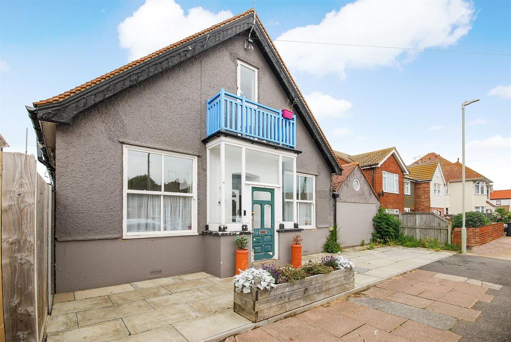 32 The Broadway, Herne Bay 5 bed detached house £550,000