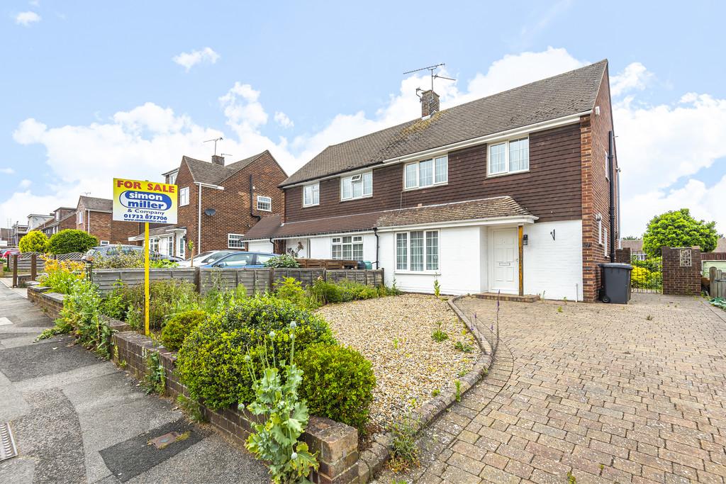 Orchard Avenue, Aylesford 3 bed semidetached house £350,000