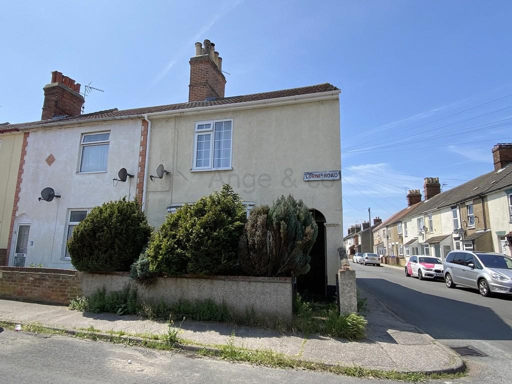 Lorne Road, Lowestoft 3 bed end of terrace house £160,000