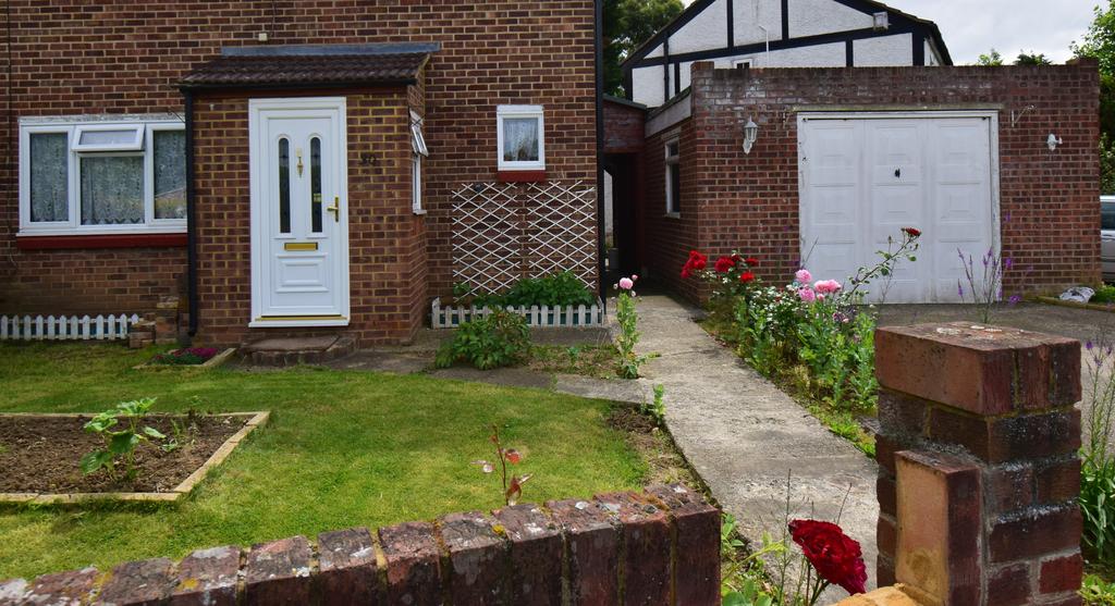 Hornbeam Road, Hayes, Hayes UB4 3 bed semidetached house £1,650 pcm