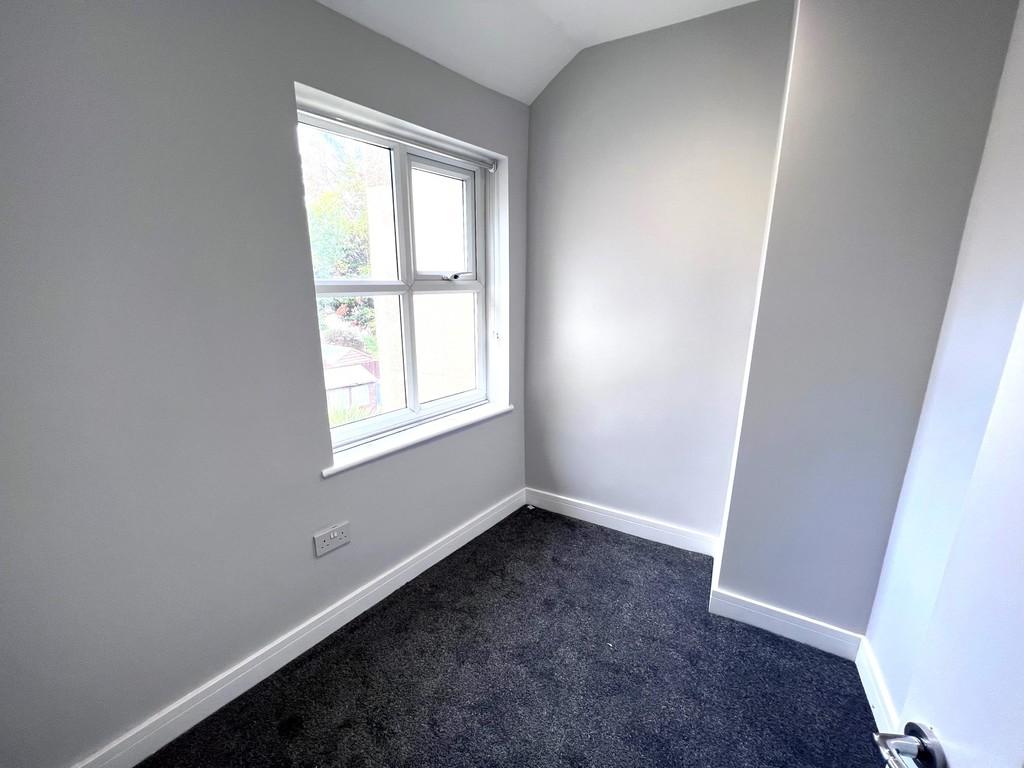 House in Croydon - More