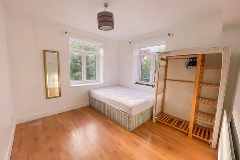 2 bedroom flat to rent, Kember Street, Islington, London, London N1