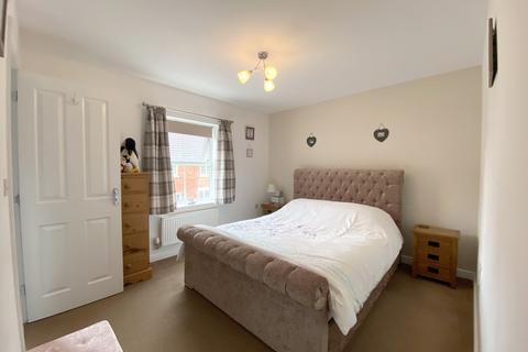 38 Fowen Close, Street, BA16 0FY