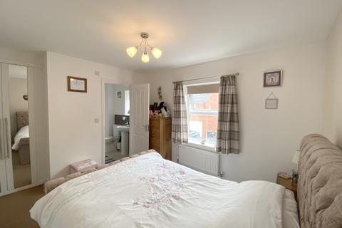 38 Fowen Close, Street, BA16 0FY
