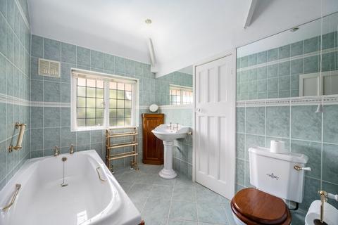 27 Fieldgate Lane, Kenilworth, CV8 1BT